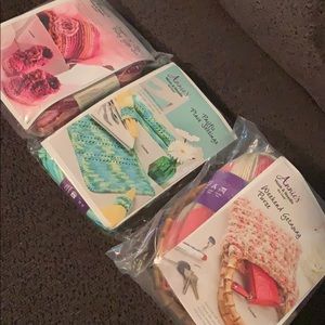 Annie’s Hook & Needle Kit Club-crochet
